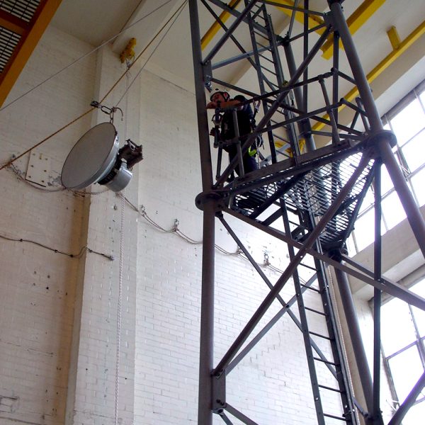 Foundation course for the lifting, fixing and adjusting of light to medium loads. Covering the skills required to raise and lower loads using rope and pulley based equipment.